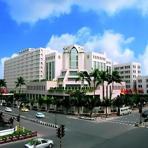 ホテル Ruposhi Bangla